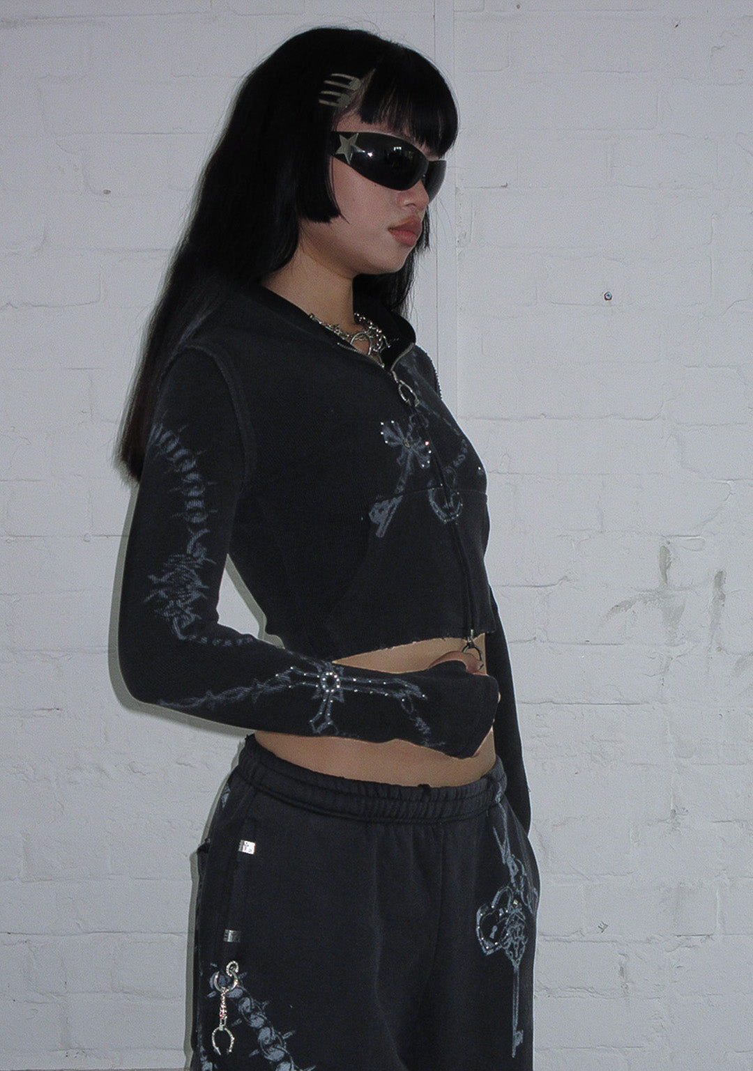 DESTROY SUPER CROP FITTED RIB ZIP HOODIE BLACK VINTAGE WASH