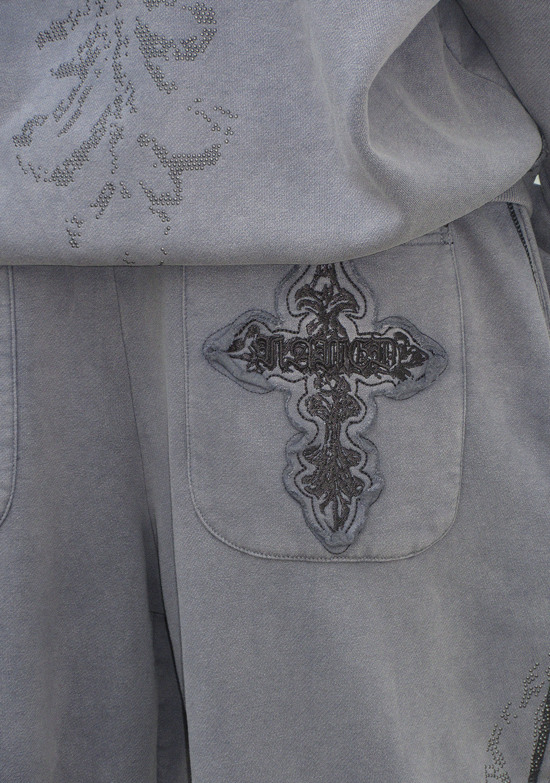 FERAL STUDDED OVERSIZED SWEATPANTS WASHED GREY