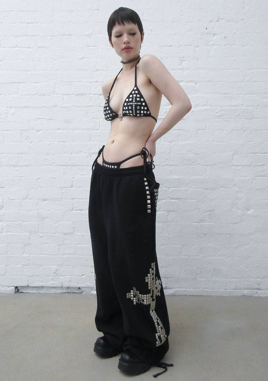 FAITHFUL STUDDED TRIANGLE BIKINI TOP BLACK