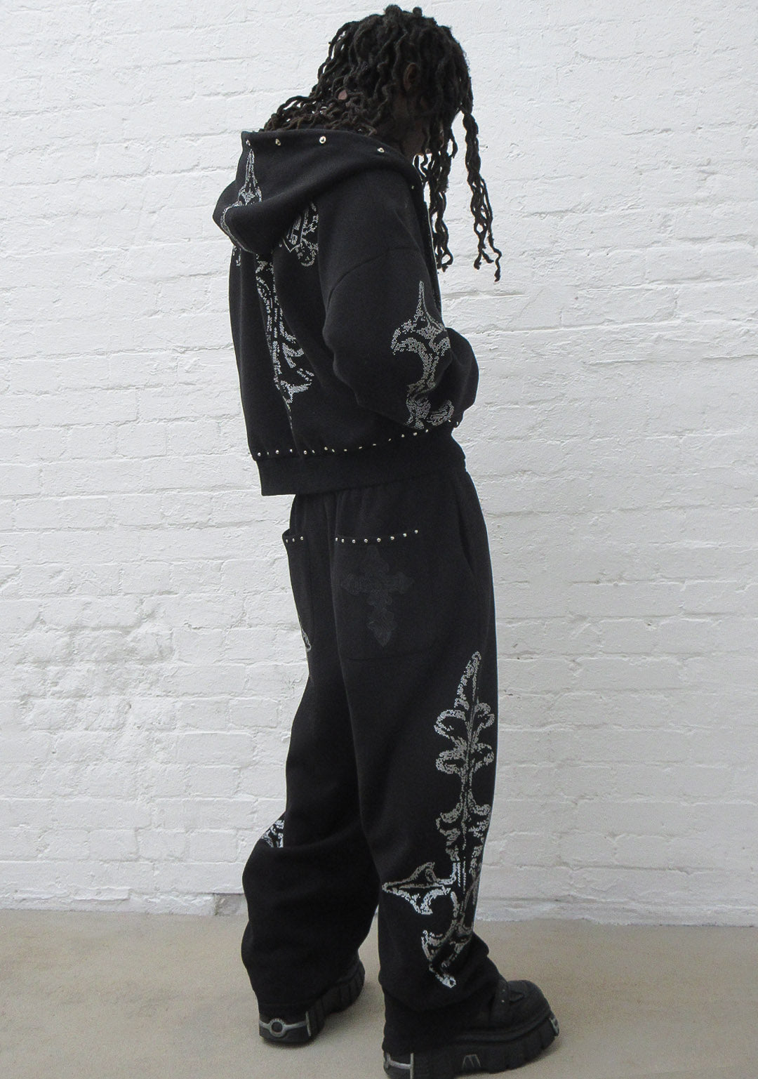Feral Studded Oversized Sweatpants Black – NAMED COLLECTIVE®
