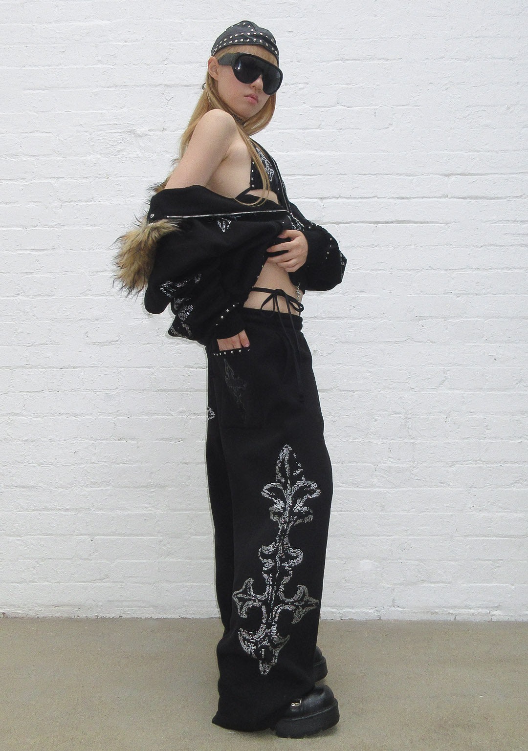 Feral Studded Oversized Sweatpants Black – NAMED COLLECTIVE®