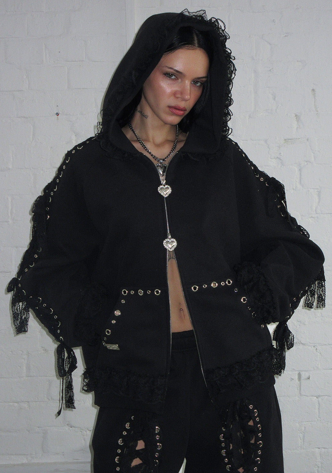 BAD ROMANCE LACE RIBBON ZIP HOODIE BLACK