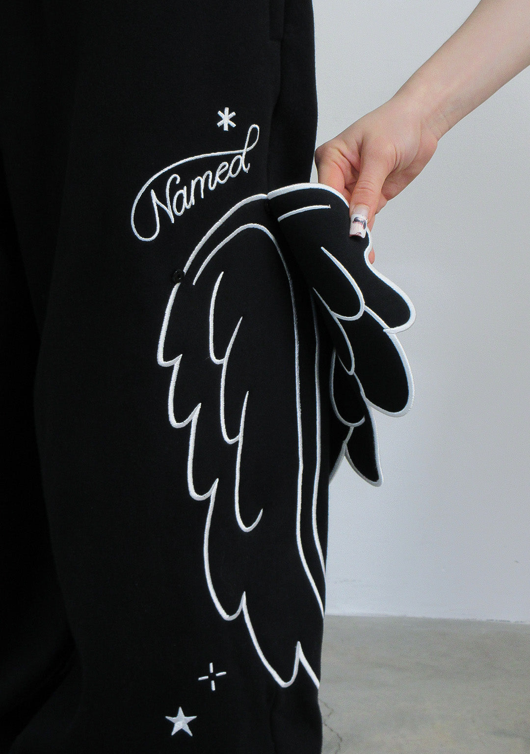 STITCH WINGS OVERSIZED SWEATPANTS BLACK (DETACHABLE WINGS)