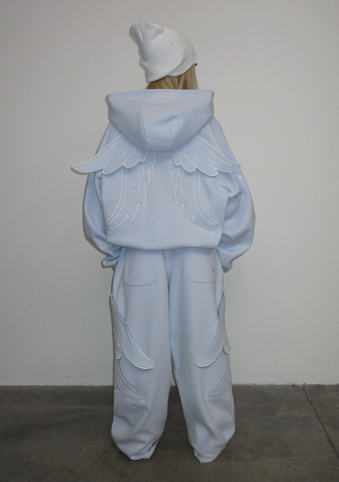 JILTU baby frill hoodie baby blue ジルチュ Cropped Hoodie Embellished With 'Angel' On Back Baby Blue Full Zip