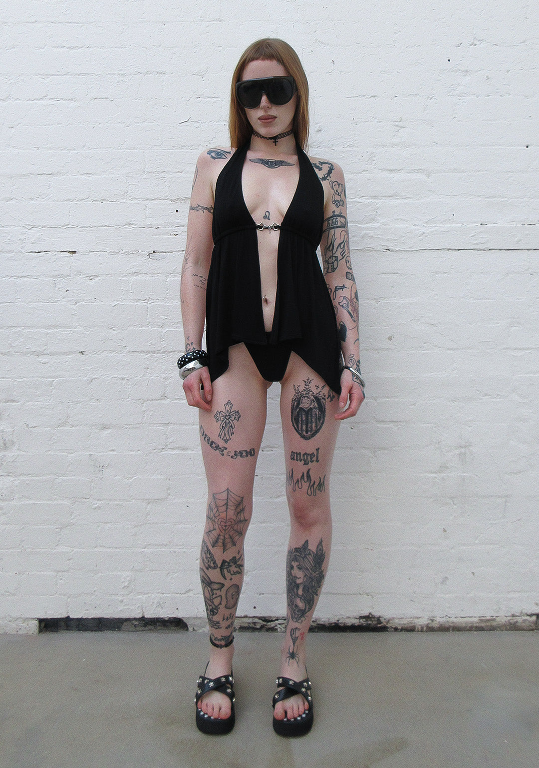 CHARISMA CHARM BACKLESS HALTERNECK TOP BLACK