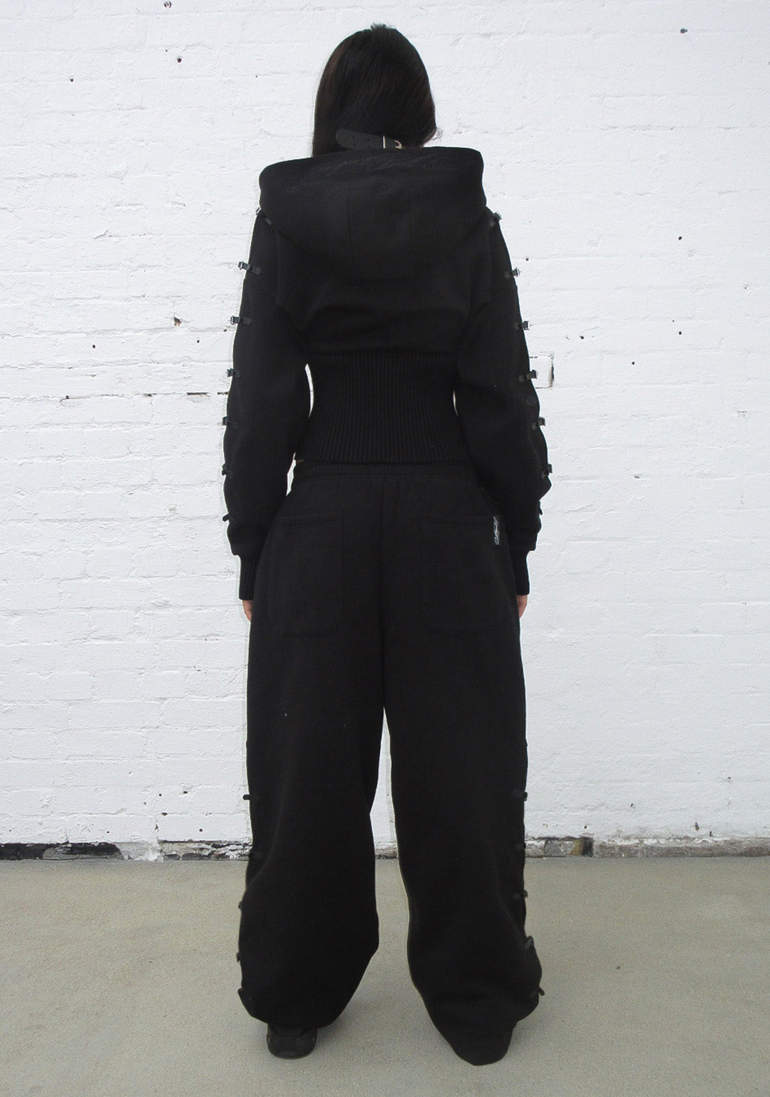 Crush Buckle Fitted Waist Zip Hoodie Black – NAMED COLLECTIVE®