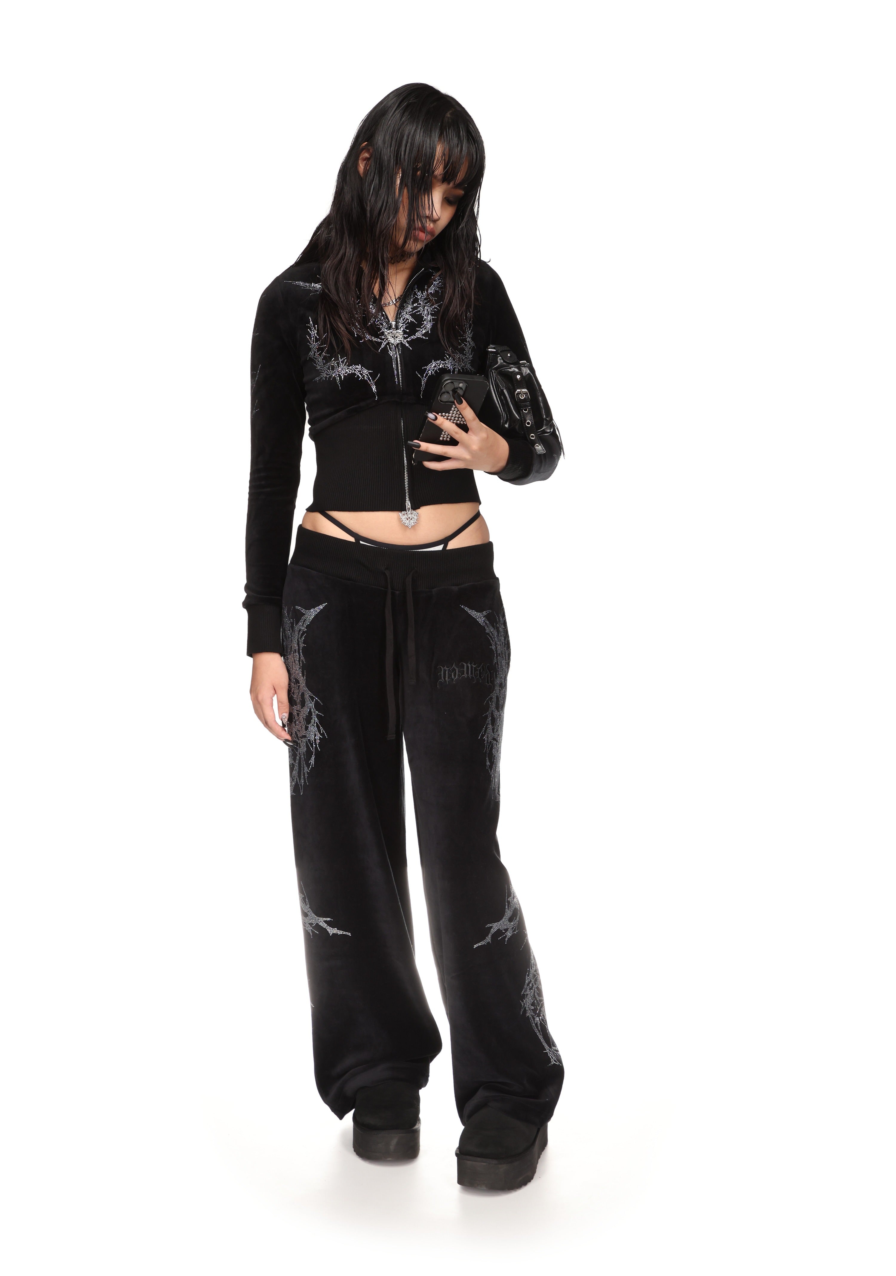 Curse Rhinestone Velour Sweatpants Black – NAMED COLLECTIVE®