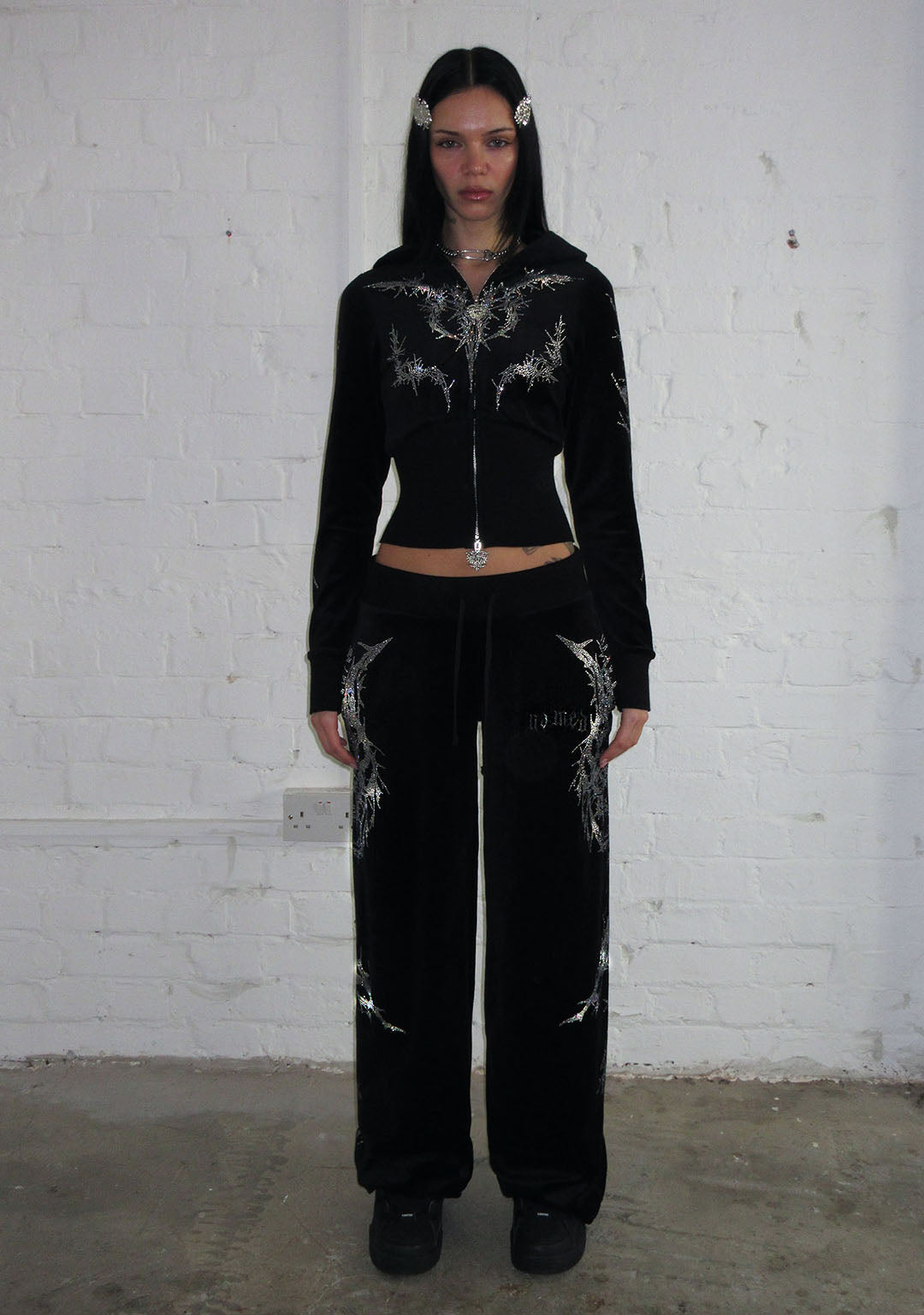 CURSE RHINESTONE VELOUR SWEATPANTS BLACK