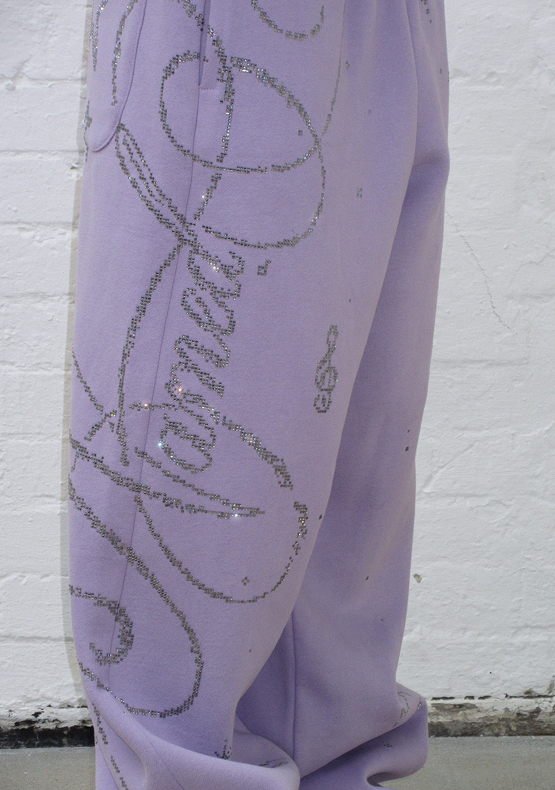 DREAMER RHINESTONE TEDDY OVERSIZED SWEATPANTS LILAC