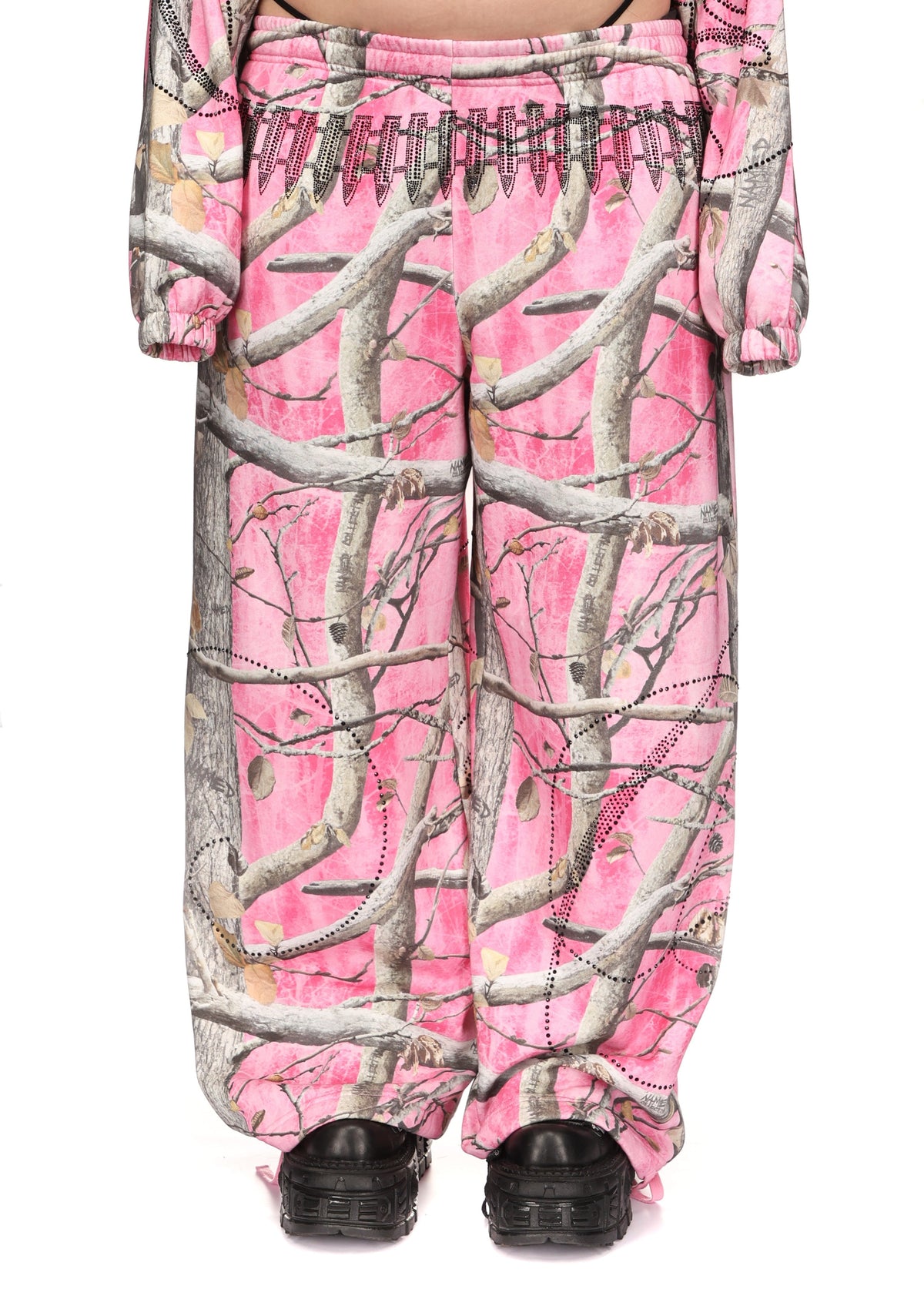 ENEMY OVERSIZED SWEATPANTS PINK TREE CAMO