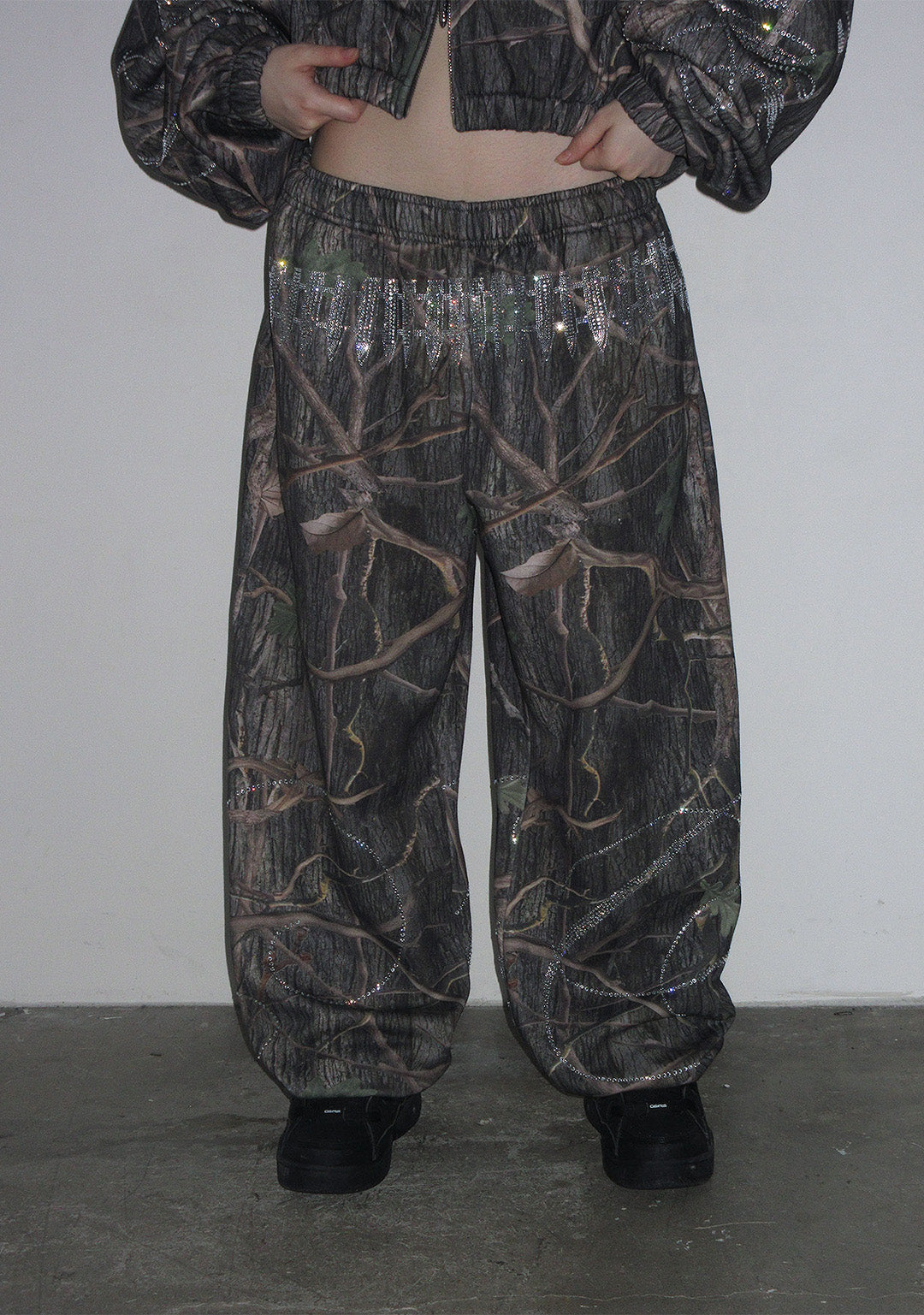 ENEMY RHINESTONE SWEATPANTS TREE CAMO
