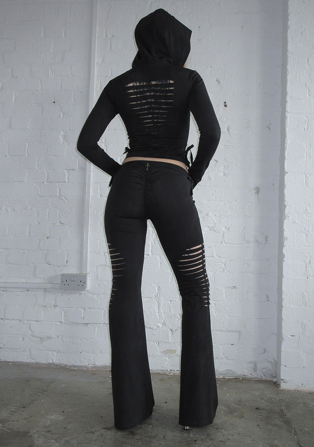 Envy Snakeskin Slashed Sculpt Stretch Pants Charcoal – NAMED