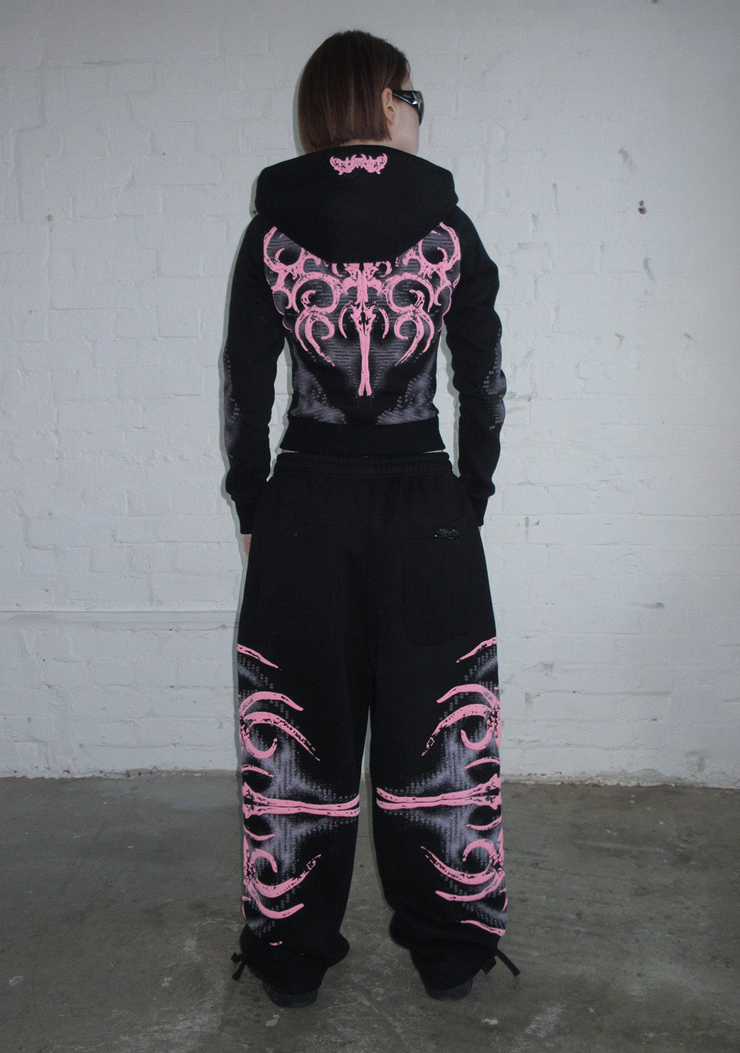 EUPHORIA PUFF PRINT FITTED ZIP HOODIE BLACK – NAMED COLLECTIVE®