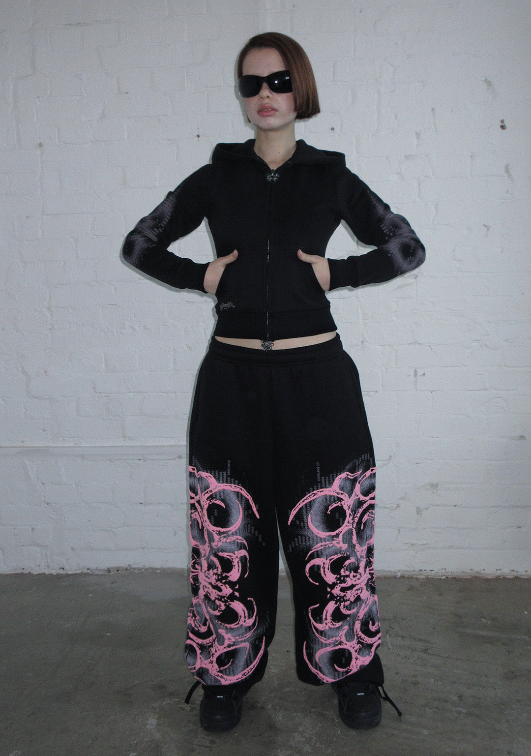 EUPHORIA PUFF PRINT FITTED ZIP HOODIE BLACK – NAMED COLLECTIVE®