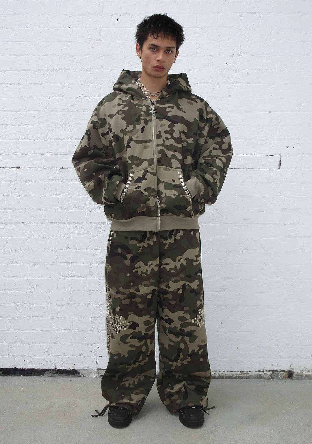 Faithful Studded Oversized Sweatpants Camo – NAMED COLLECTIVE®
