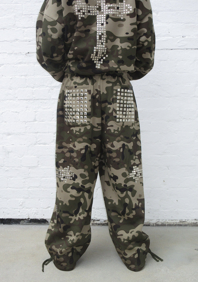 FAITHFUL STUDDED OVERSIZED SWEATPANTS CAMO