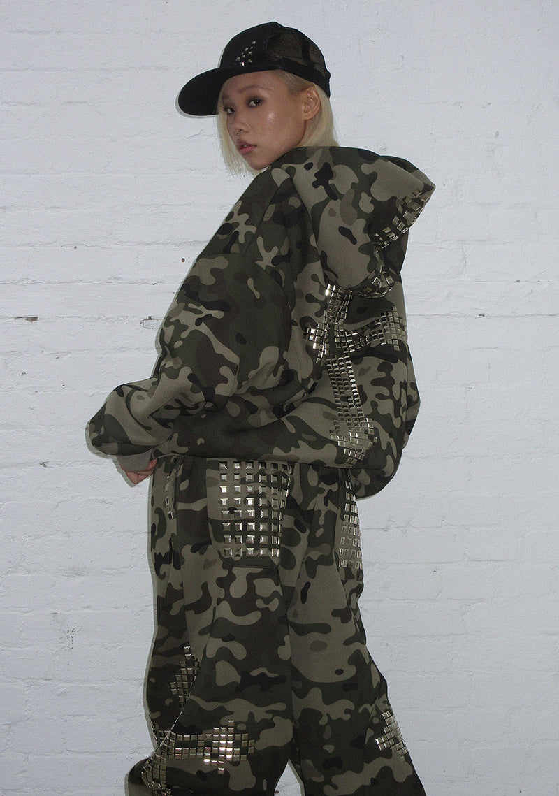 FAITHFUL STUDDED OVERSIZED SWEATPANTS CAMO