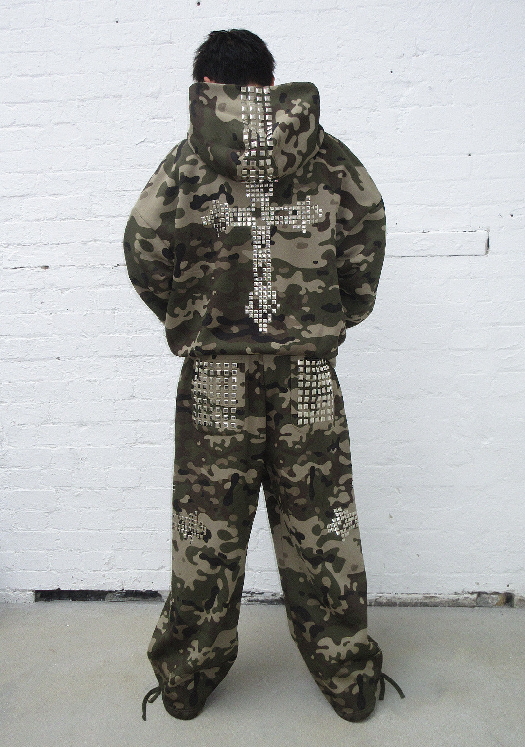 FAITHFUL STUDDED ZIP HOODIE CAMO