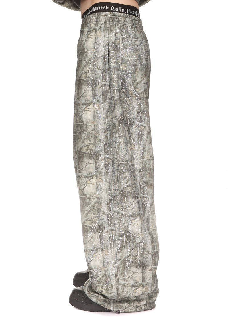 FALLEN RHINESTONE OVERSIZED SWEATPANTS TREE CAMO