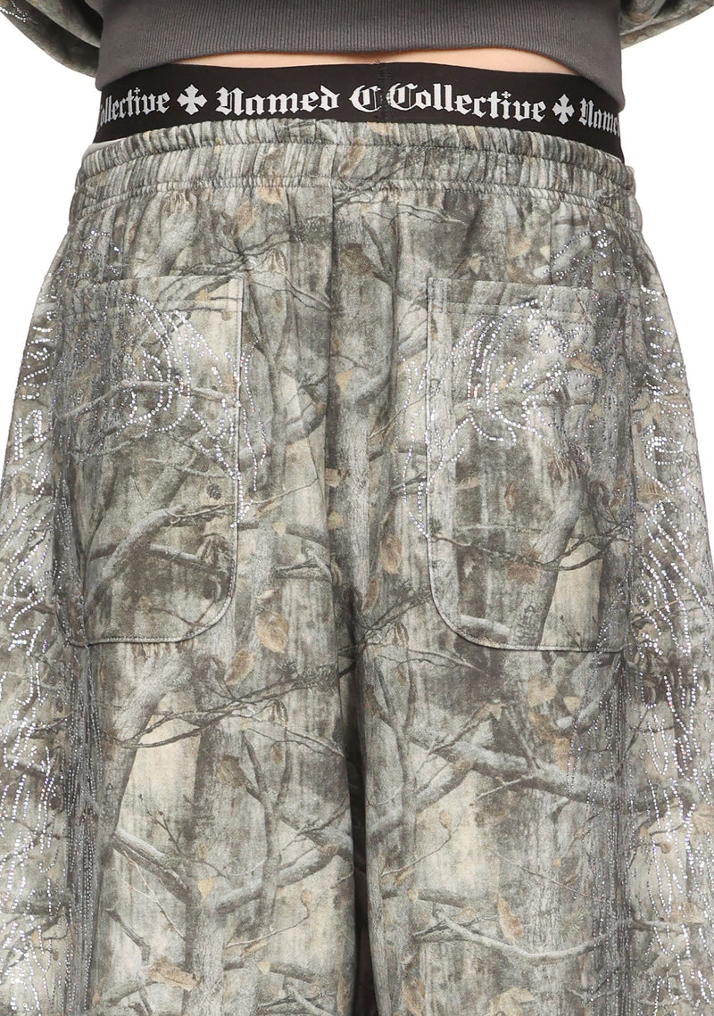 FALLEN RHINESTONE OVERSIZED SWEATPANTS TREE CAMO
