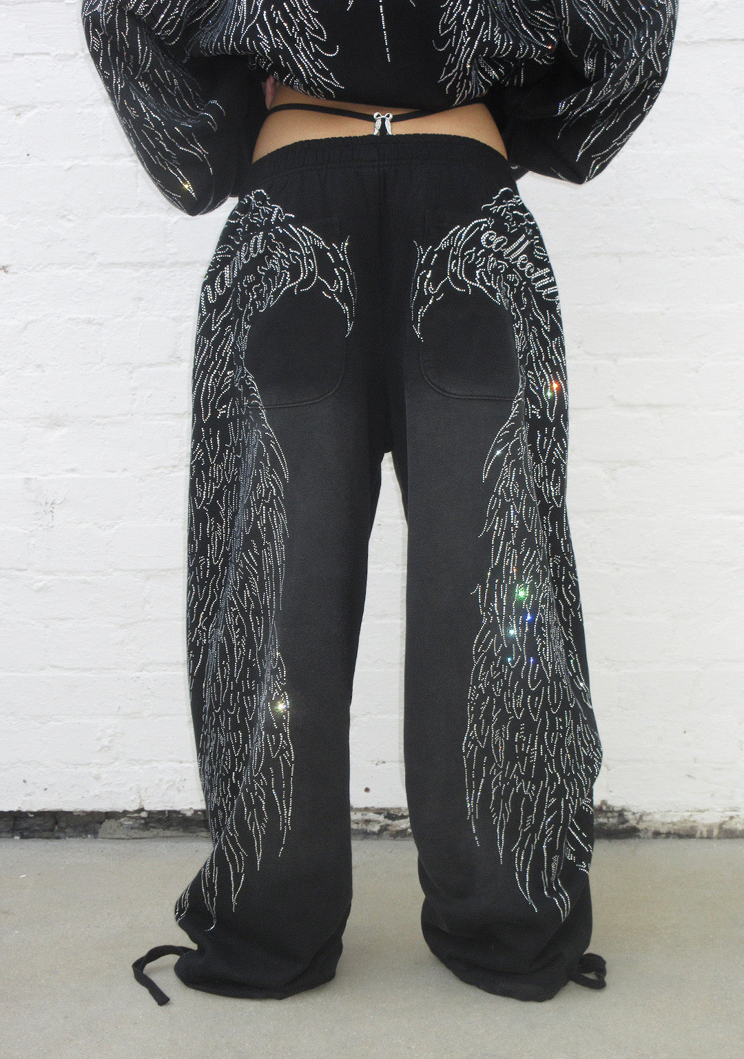 FALLEN RHINESTONE OVERSIZED SWEATPANTS WASHED BLACK