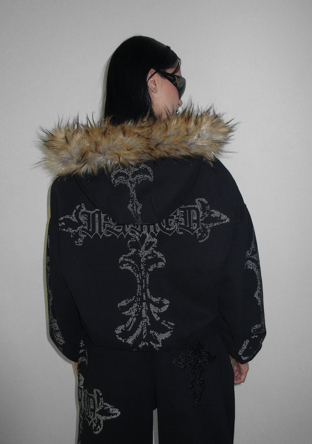 Feral Faux Fur Studded Zip Hoodie Black (Detachable Fur) – NAMED