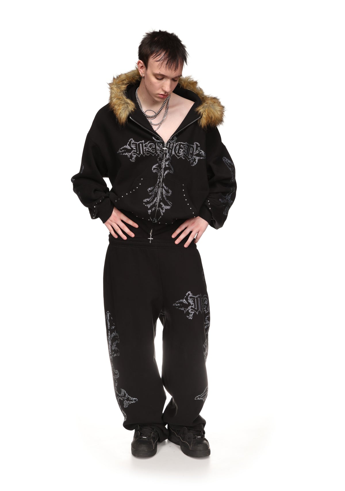 FERAL STUDDED OVERSIZED SWEATPANTS BLACK