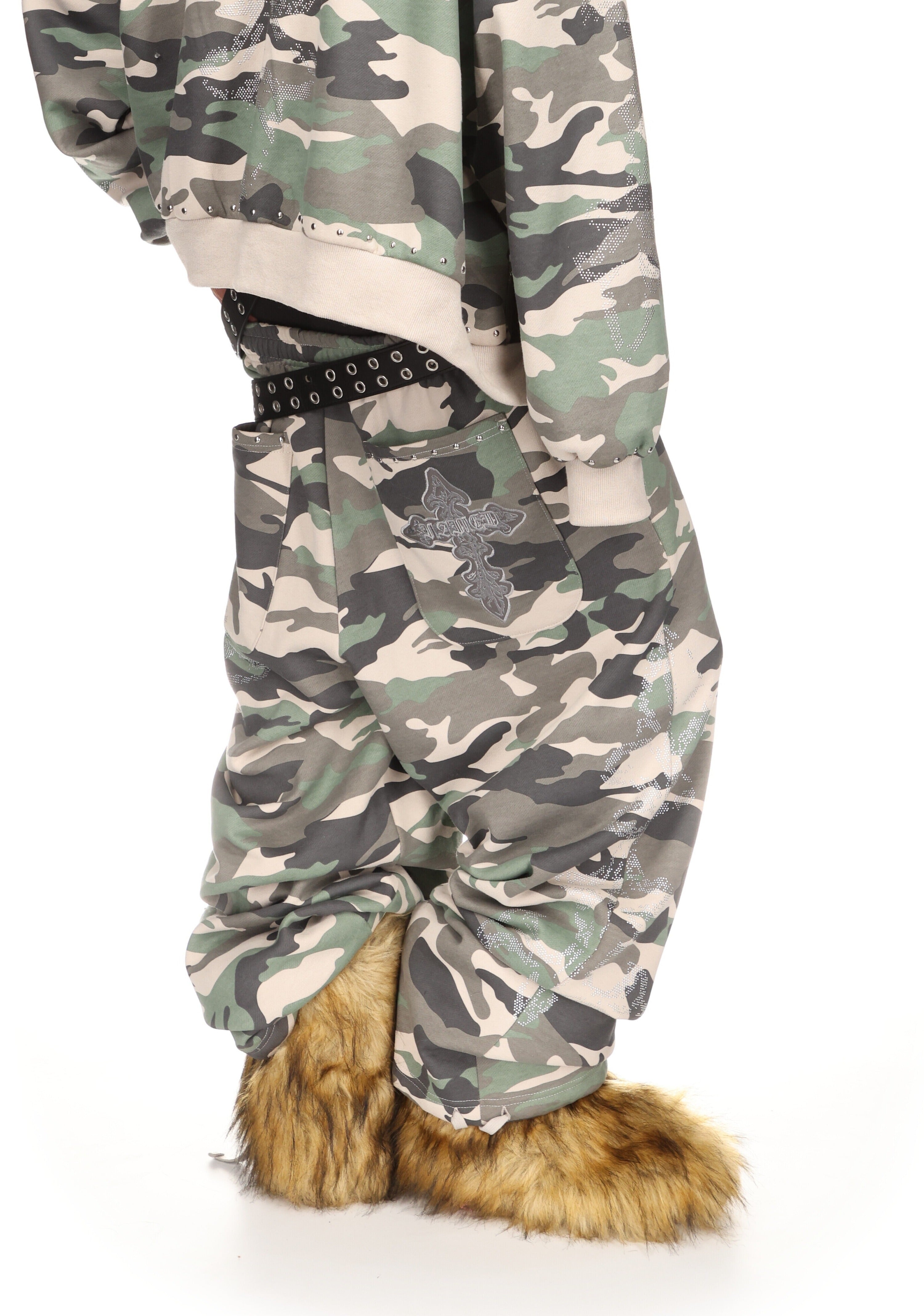 Feral Studded Oversized Sweatpants Camo – NAMED COLLECTIVE®