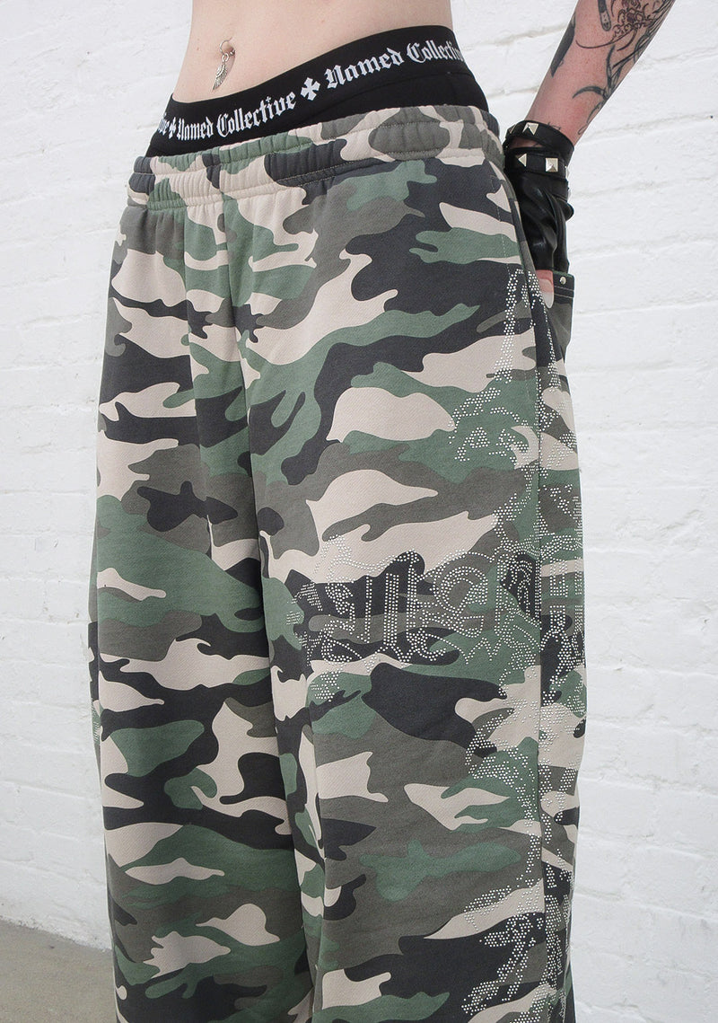 FERAL STUDDED OVERSIZED SWEATPANTS CAMO