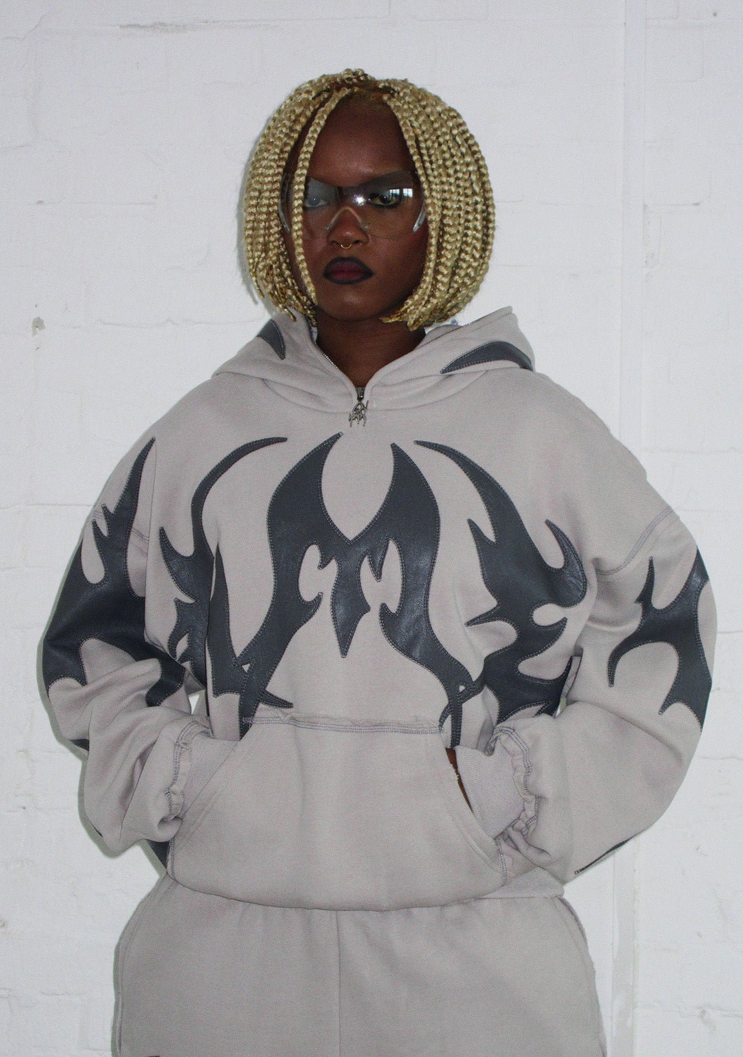 【NAMED COLLECTIVE】 FLAME HOODIE BONE FLAME HOODIE BONE – NAMED COLLECTIVE®