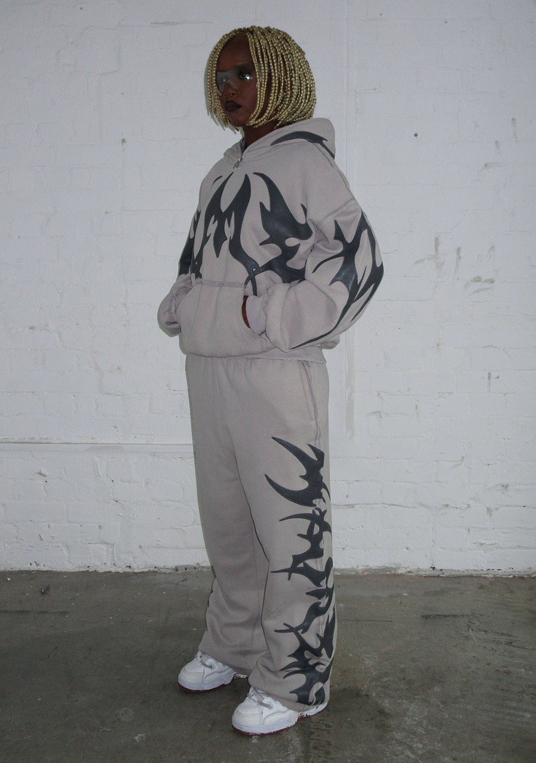 【NAMED COLLECTIVE】 FLAME HOODIE BONE FLAME HOODIE BONE – NAMED COLLECTIVE®