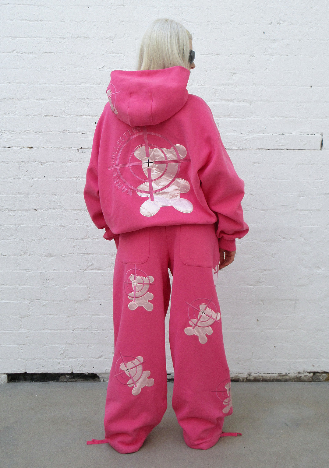 GAMER PULLOVER HOODIE HOT PINK