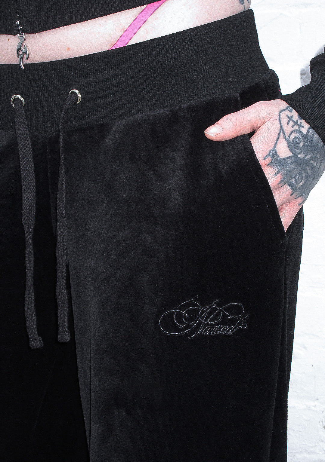 IDOL RHINESTONE VELOUR SWEATPANTS BLACK