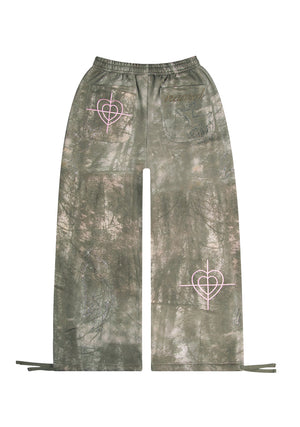 LOVESTRUCK RHINESTONE OVERSIZED SWEATPANTS CAMO