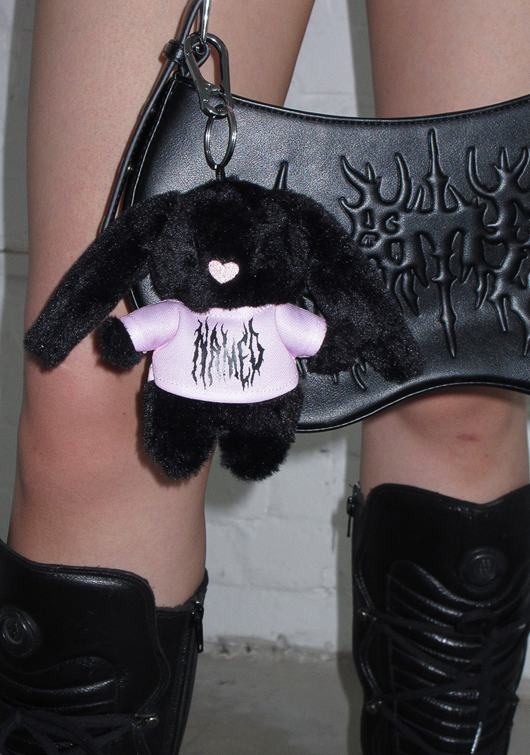 MALFUNCTION BUNNY CHARM BLACK