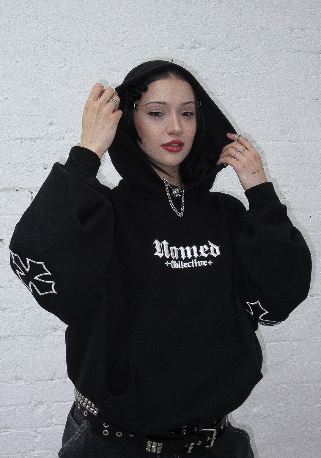 Named Classics Logo Pullover Hoodie Black – NAMED COLLECTIVE®