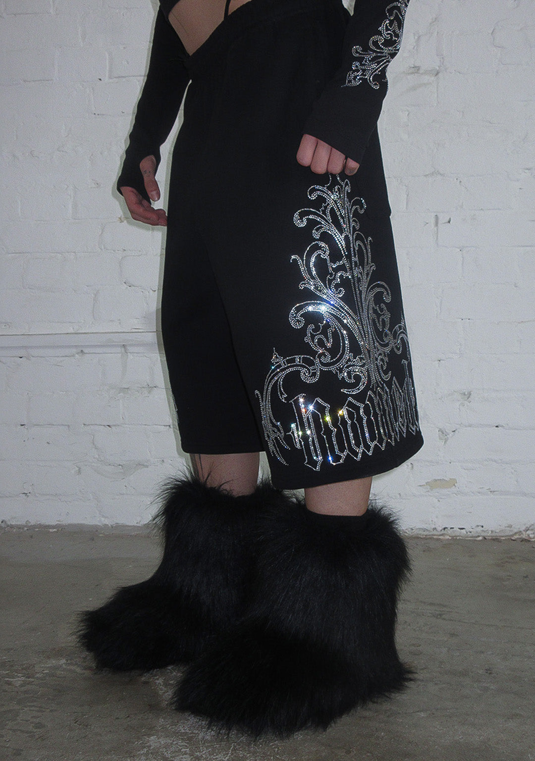 NOCTURNAL RHINESTONE OVERSIZED SWEATSHORTS BLACK