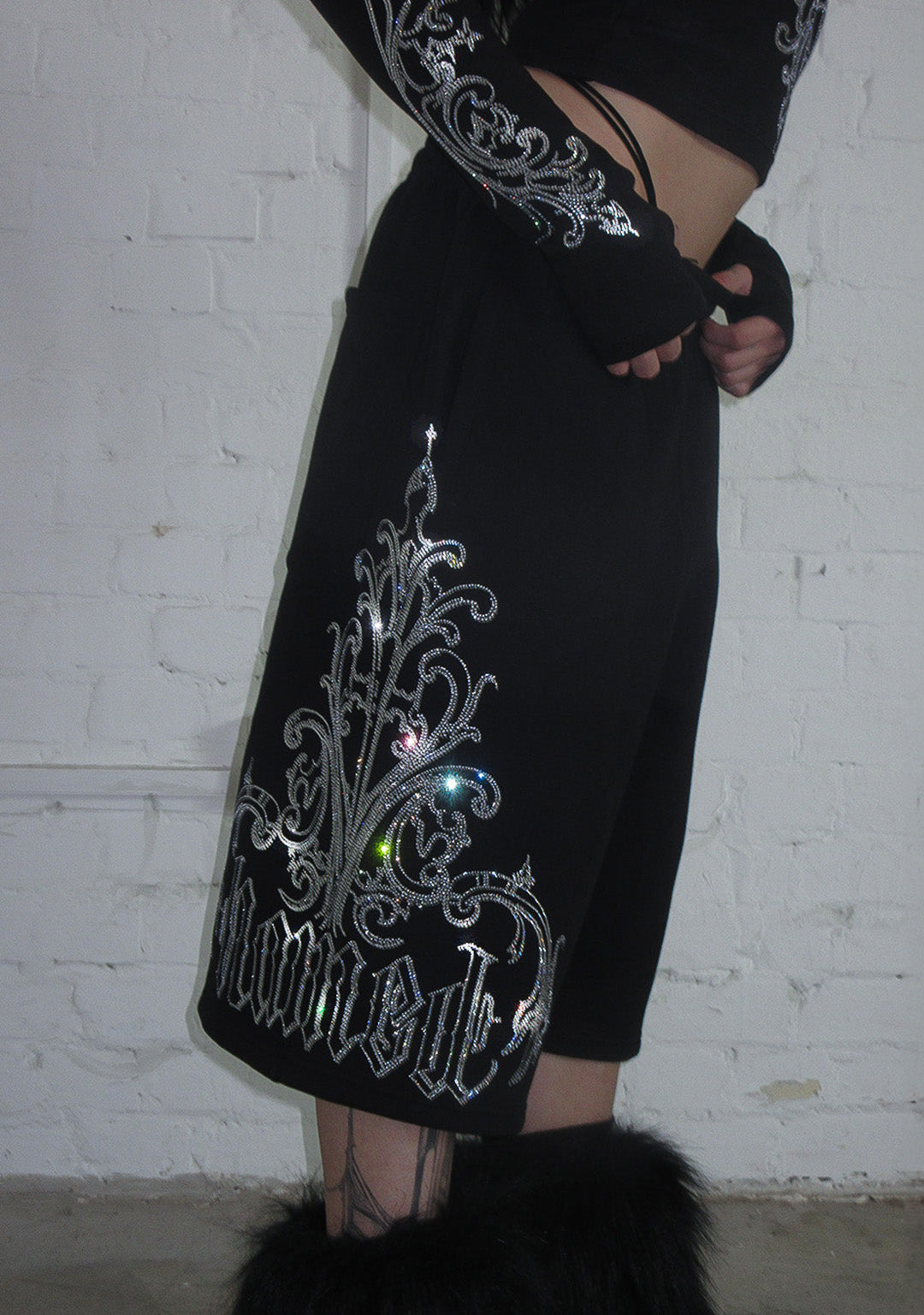 NOCTURNAL RHINESTONE OVERSIZED SWEATSHORTS BLACK