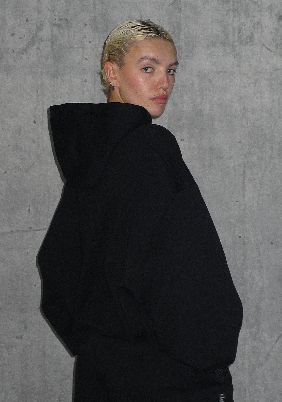 Nth ACTIVE OVERSIZED PULLOVER HOODIE BLACK