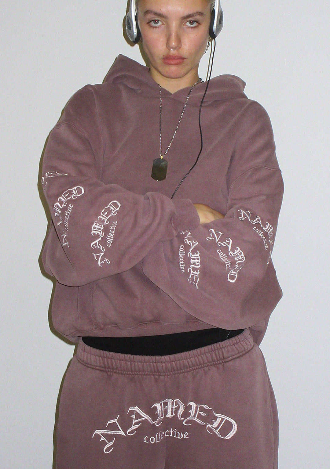 Old English Pullover Hoodie Washed Mauve – NAMED COLLECTIVE®
