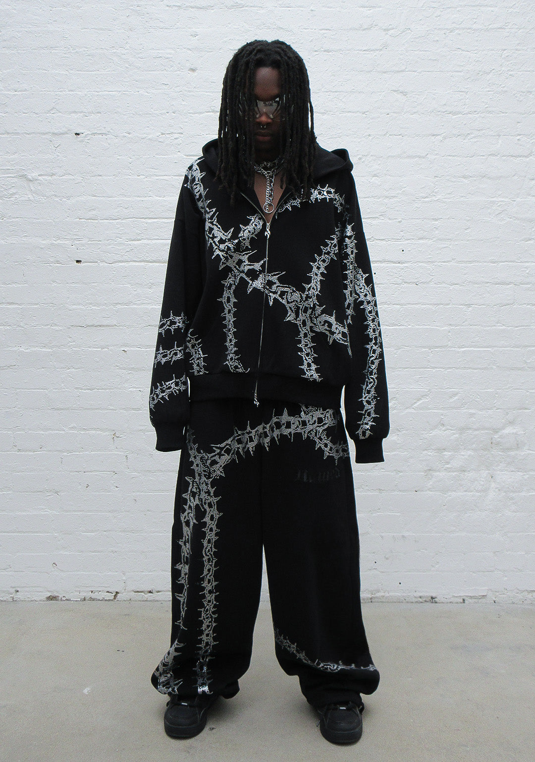 Omen Rhinestone Oversized Sweatpants Black – NAMED COLLECTIVE®