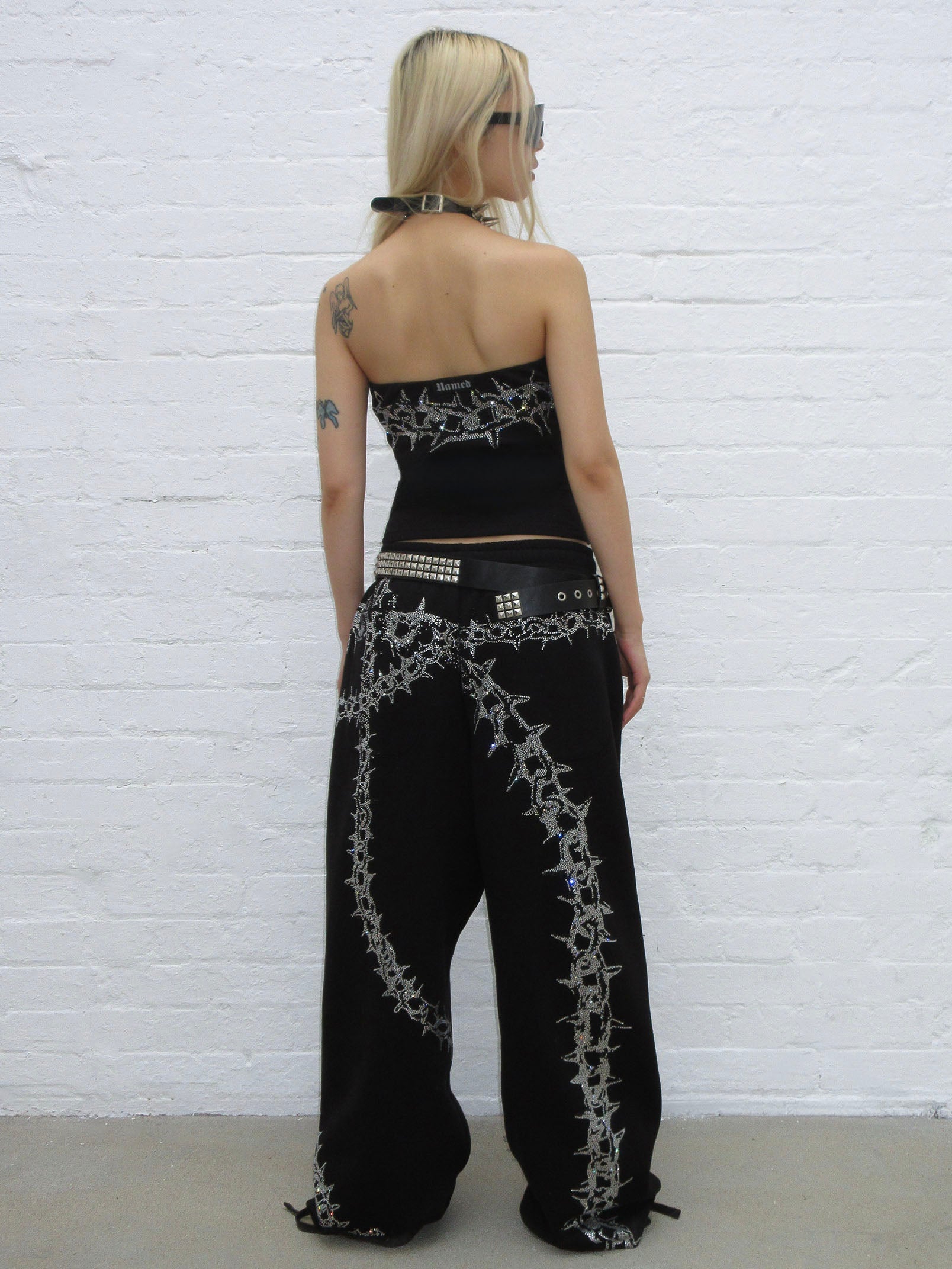 Omen Rhinestone Oversized Sweatpants Black – NAMED COLLECTIVE®