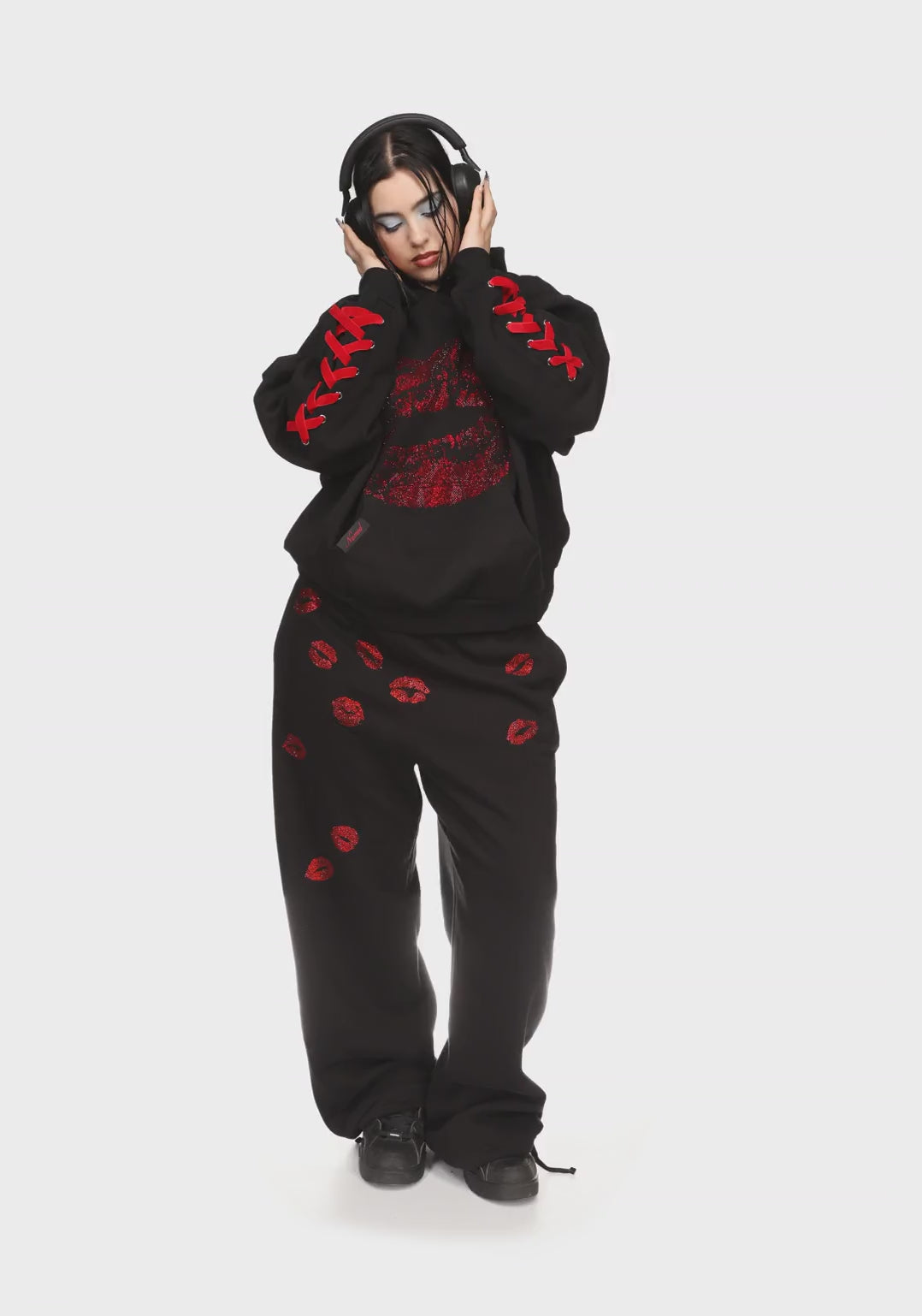 Tease Rhinestone Kiss Pullover Hoodie Black – NAMED COLLECTIVE®