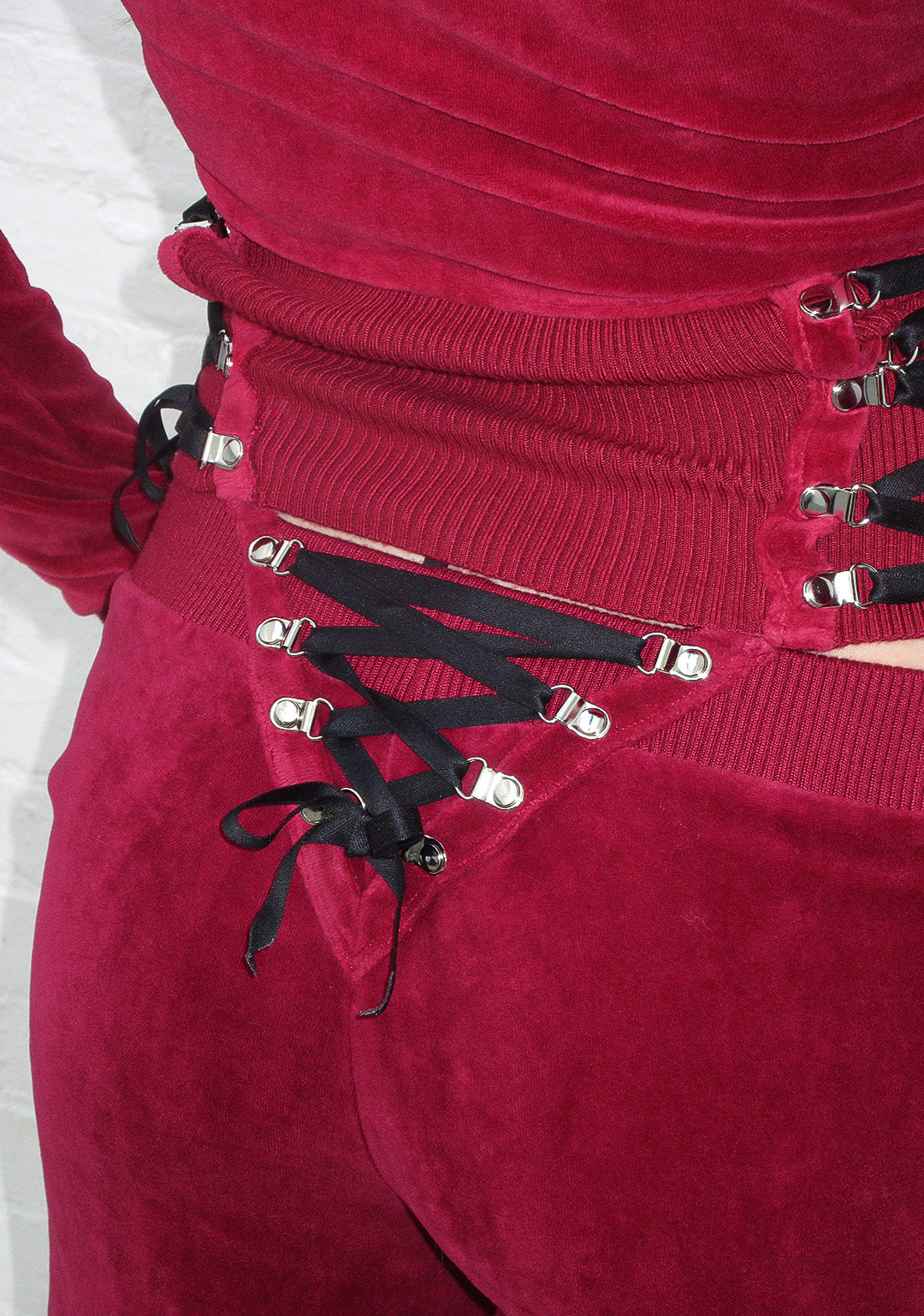 REBEL VELOUR SWEATPANTS DARK RED