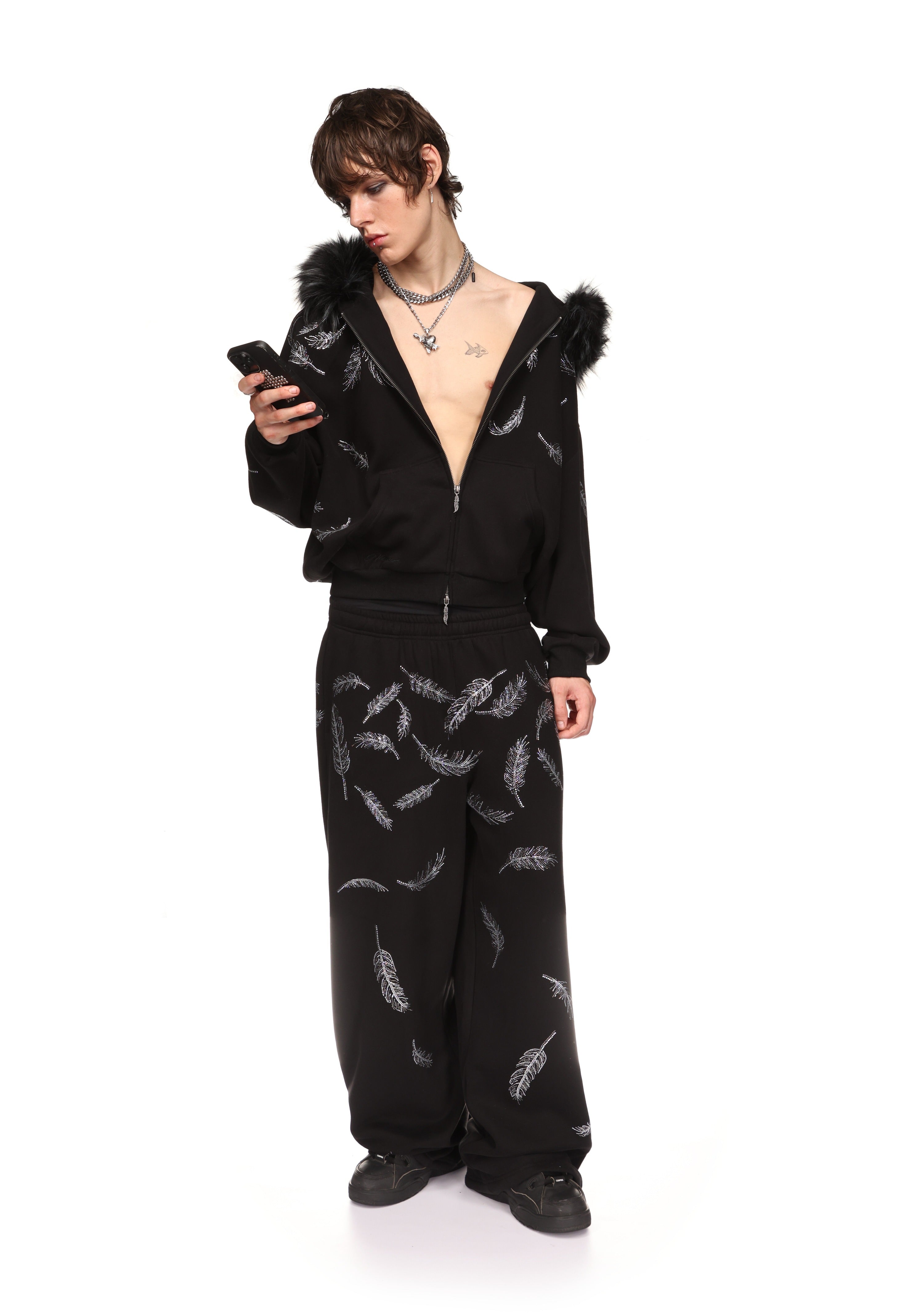 SAINT RHINESTONE OVERSIZED SWEATPANTS BLACK – NAMED COLLECTIVE®