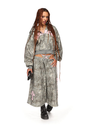 SPOILT CROP ZIP HOODIE TREE CAMO