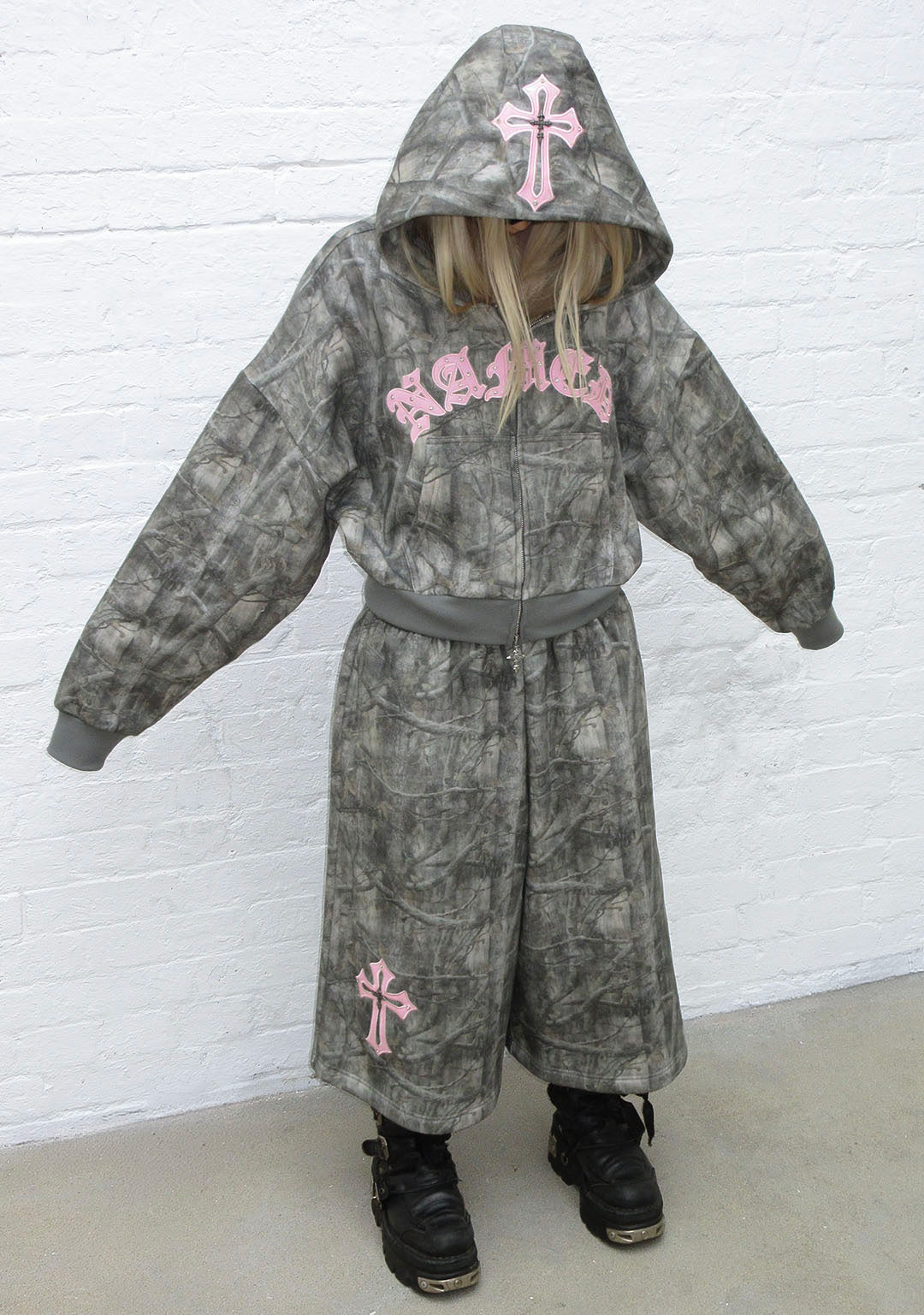 SPOILT CROP ZIP HOODIE TREE CAMO – NAMED COLLECTIVE®