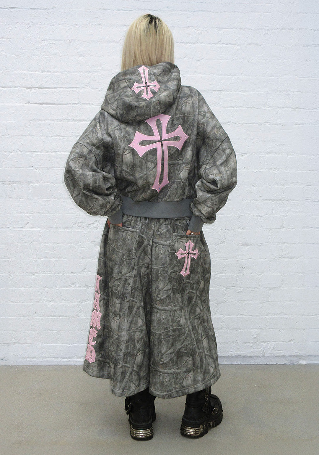 SPOILT CROP ZIP HOODIE TREE CAMO – NAMED COLLECTIVE®