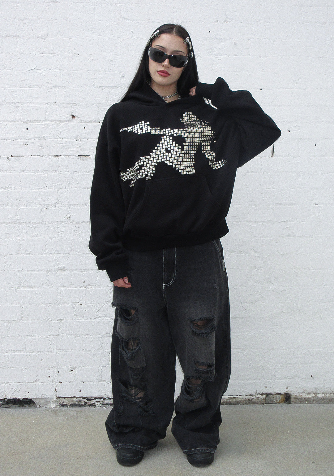 STRANGERS STUDDED SILHOUETTE PULLOVER HOODIE BLACK