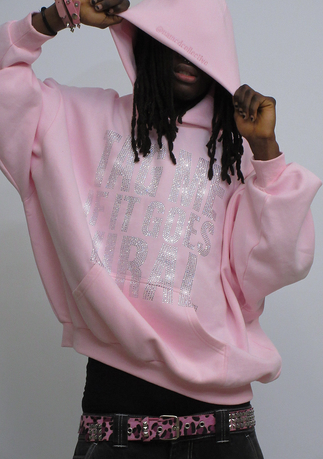Tag Me Rhinestone Pullover Hoodie Baby Pink – NAMED COLLECTIVE®